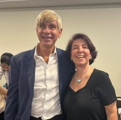 Monica Martins com Dr. Todd Ovokaitys